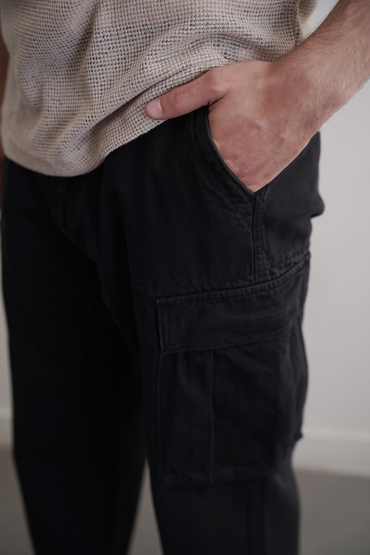 RELAXED CARGO JEANS