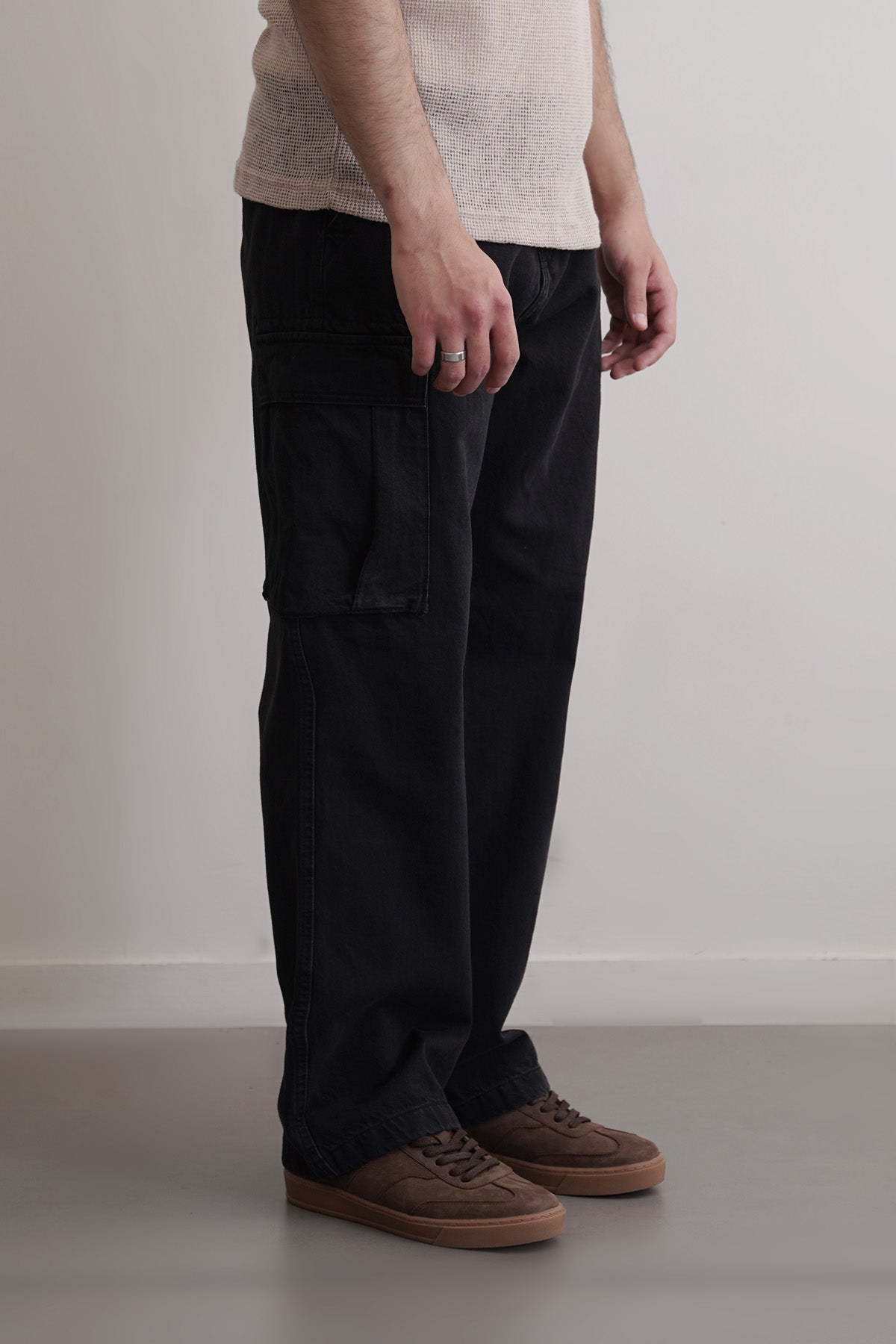 RELAXED CARGO JEANS