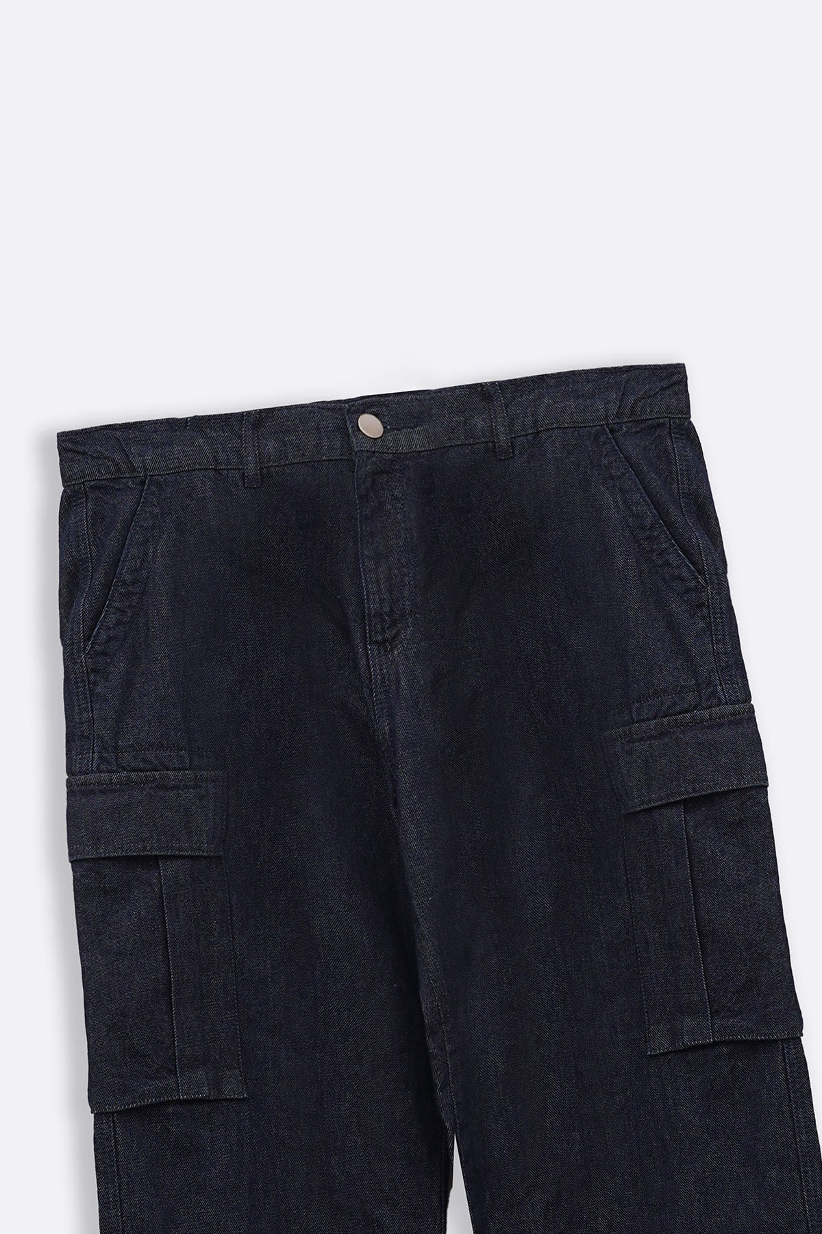 RELAXED CARGO JEANS