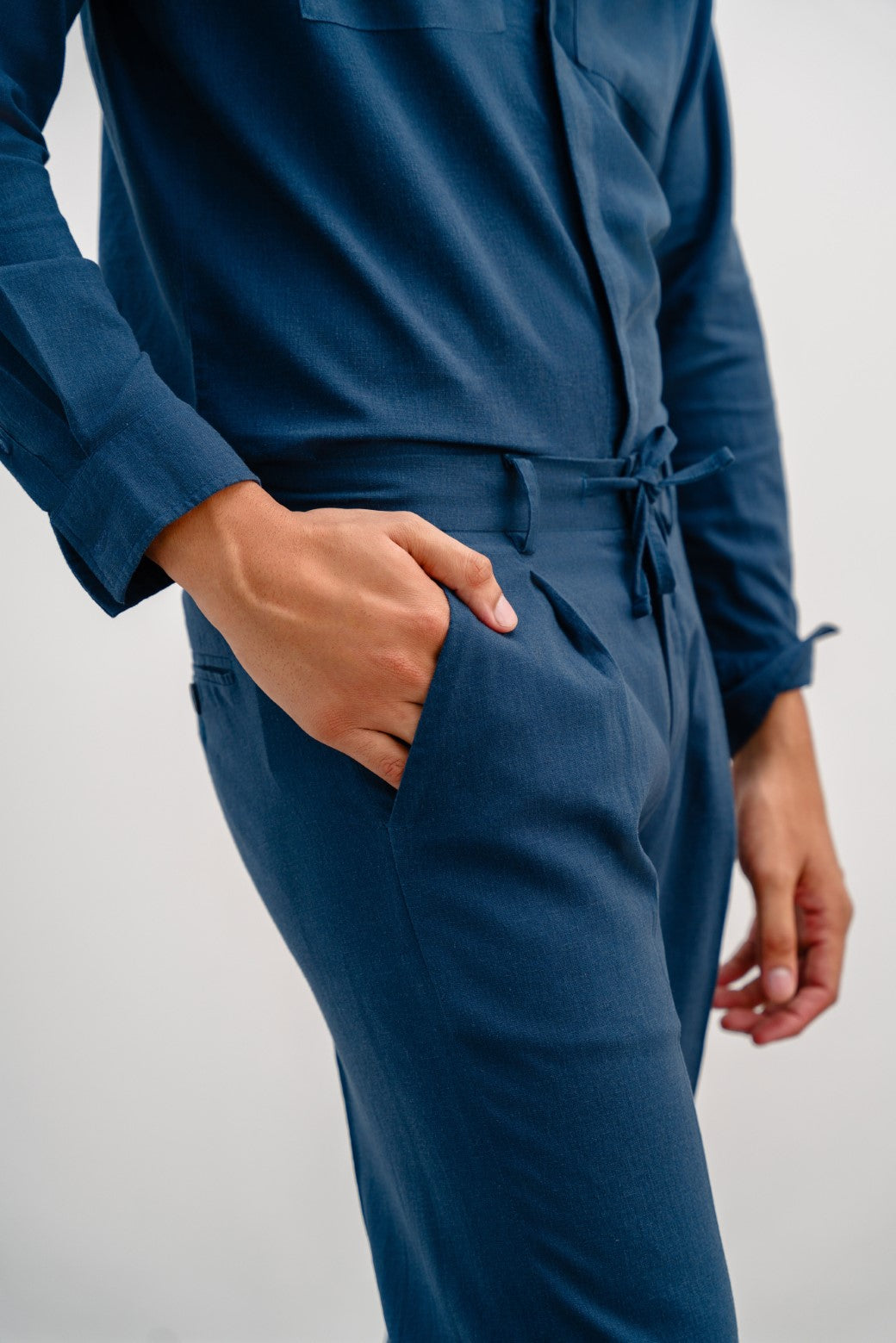 LINEN PLEATED TROUSERS