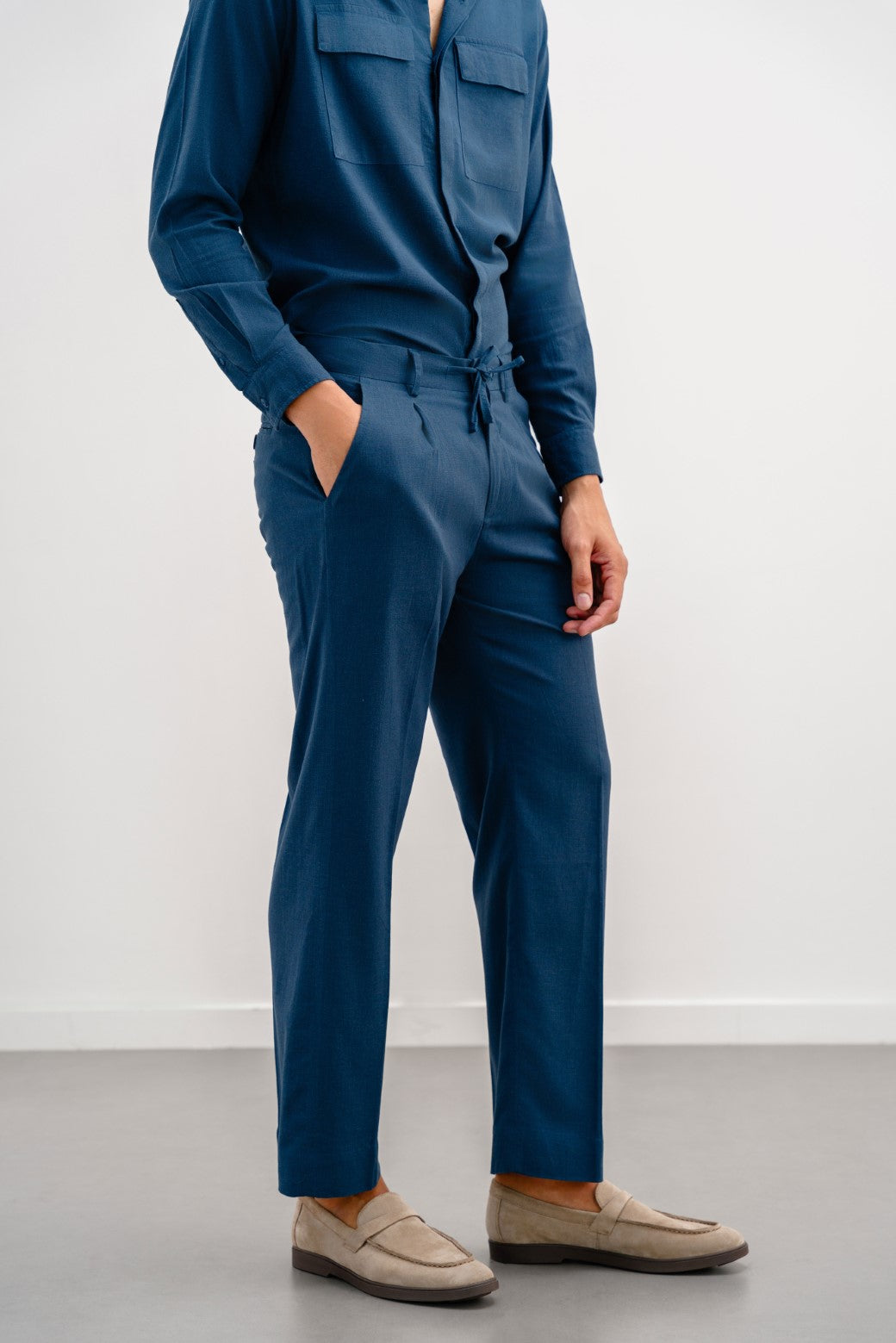 LINEN PLEATED TROUSERS