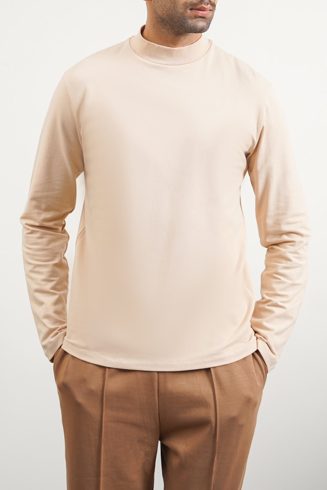 HIGH NECK T-SHIRT