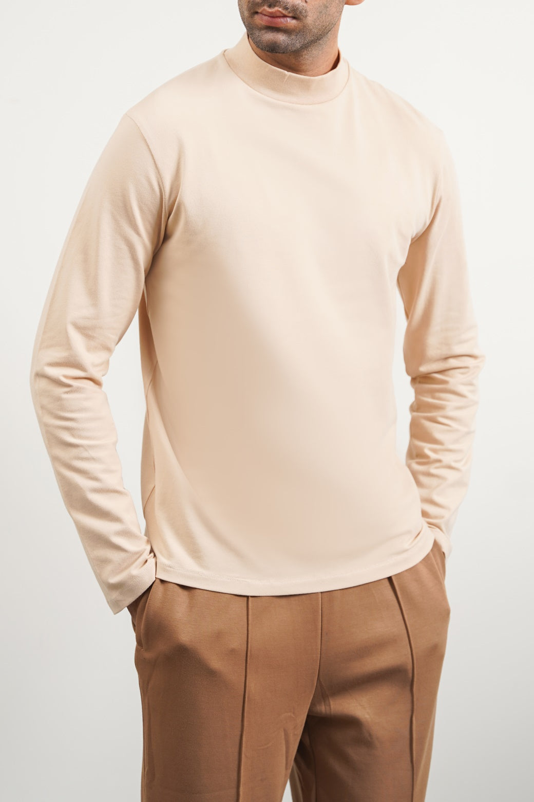 HIGH NECK T-SHIRT