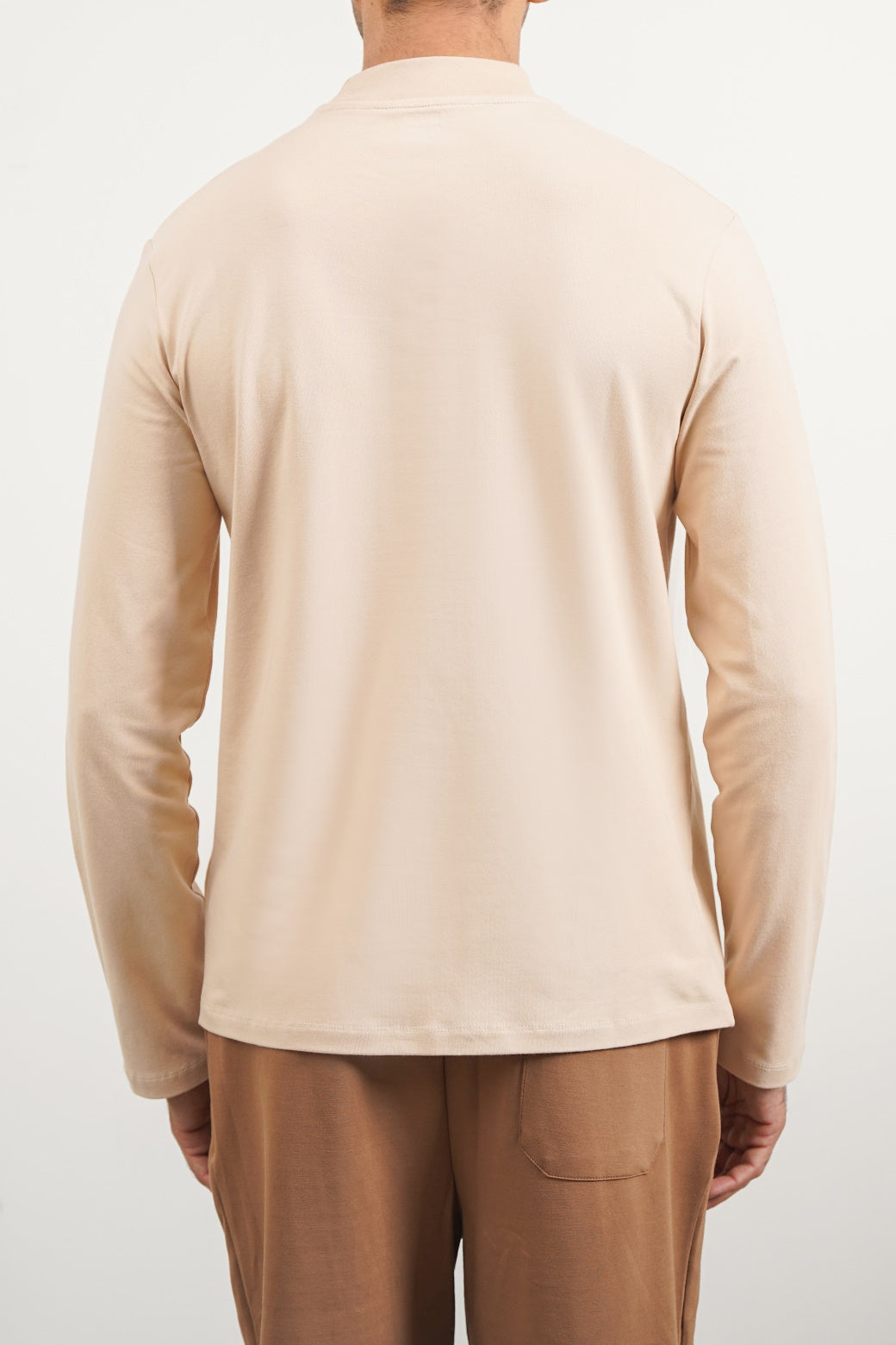 HIGH NECK T-SHIRT