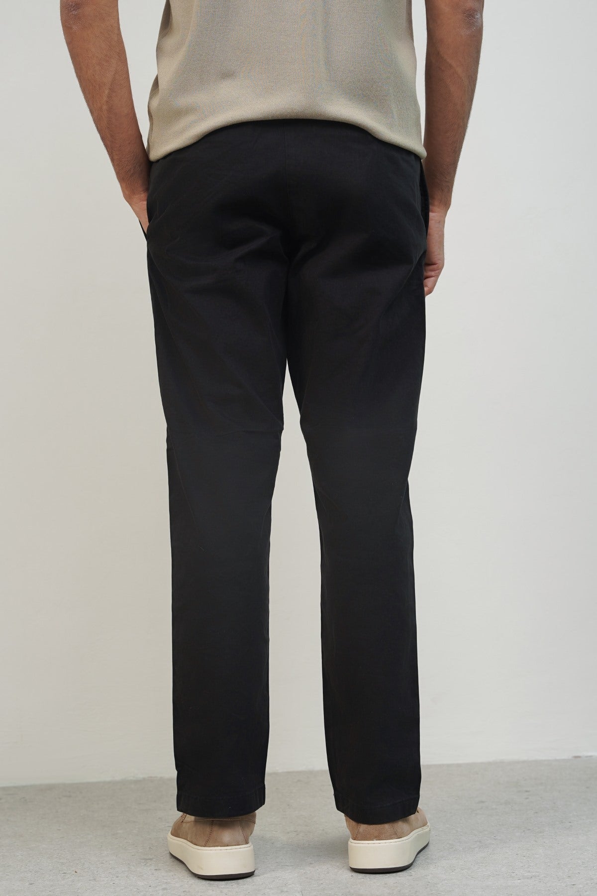 SLIM STRAIGHT PANTS